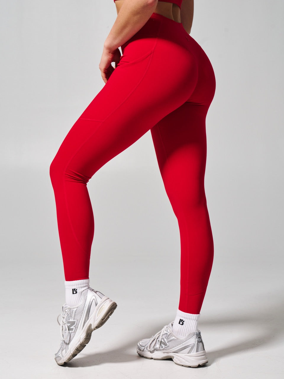 Contour Pocket Legging - Lipstick Red