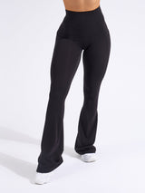Thumbnail 3 of Contour Pocket Flare Legging - Onyx Black, 3 of 6