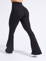 Thumbnail 4 of Contour Pocket Flare Legging - Onyx Black, 4 of 6