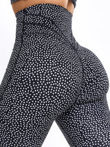 Thumbnail 4 of Legacy Legging - Black Bossy Print, 4 of 7