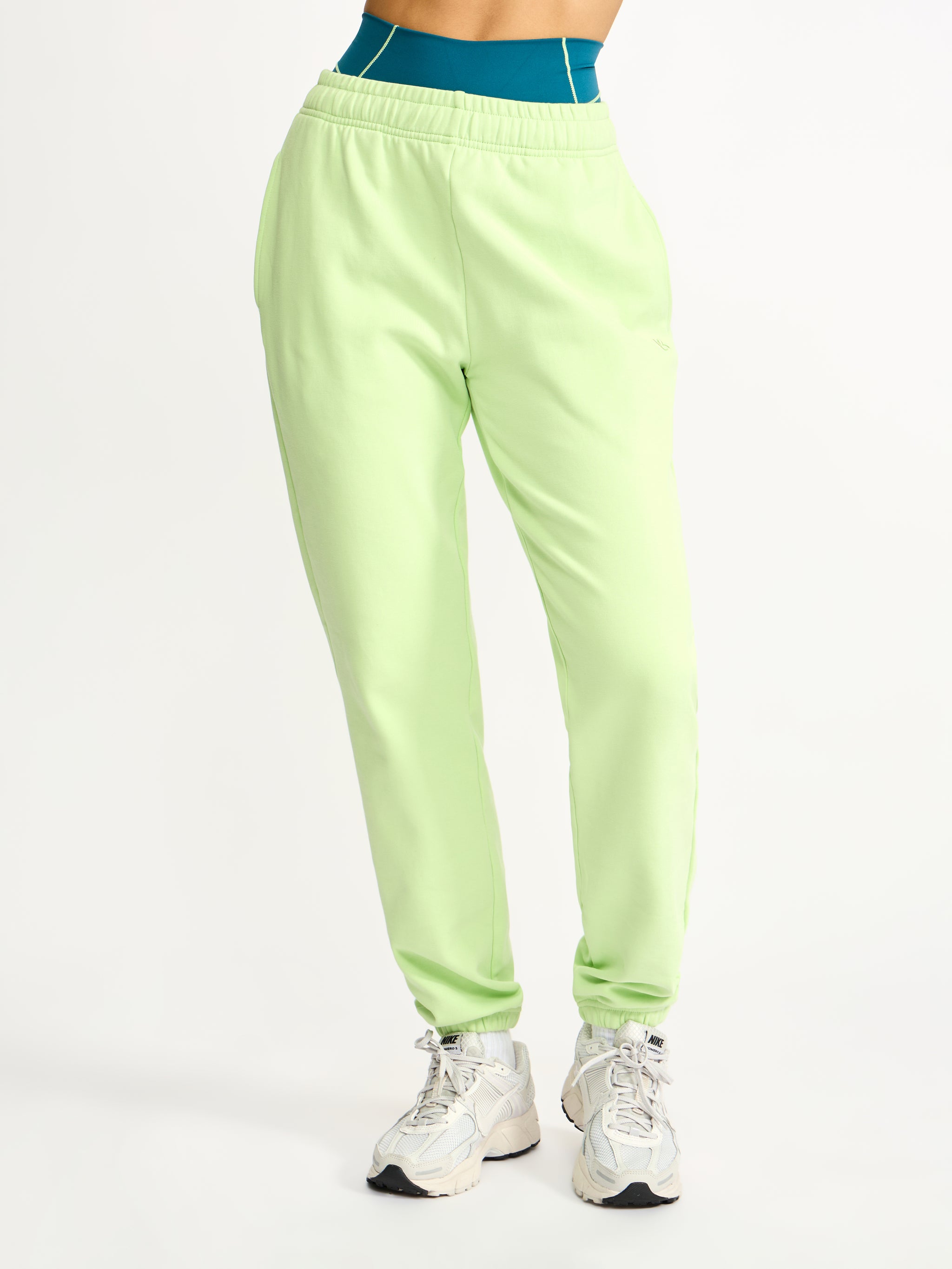 Boyfriend Cloud Jogger - Lima Bean