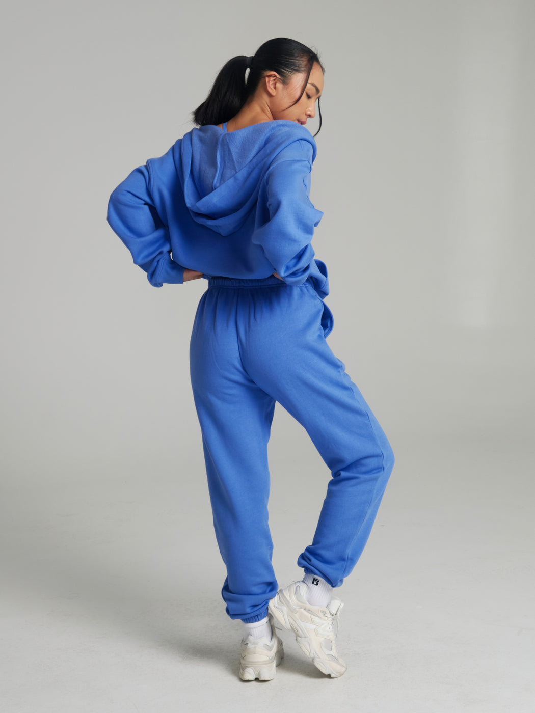 **PREORDER** Threads Zip Hoodie - Azul