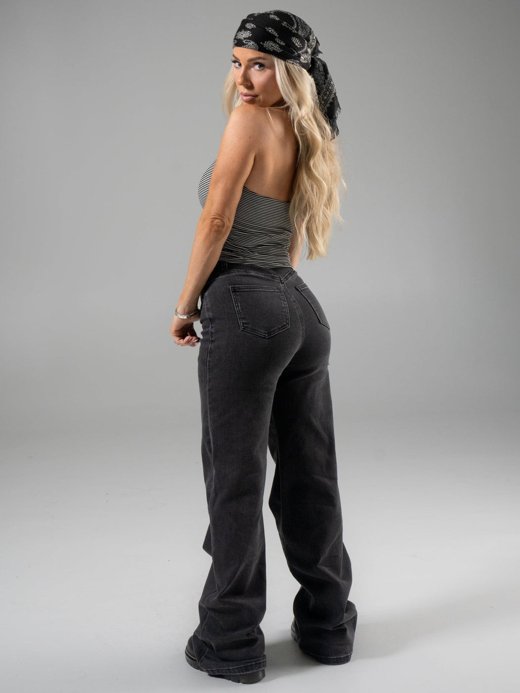 Cheeky Straight Leg Mid Rise Jeans - Washed Black