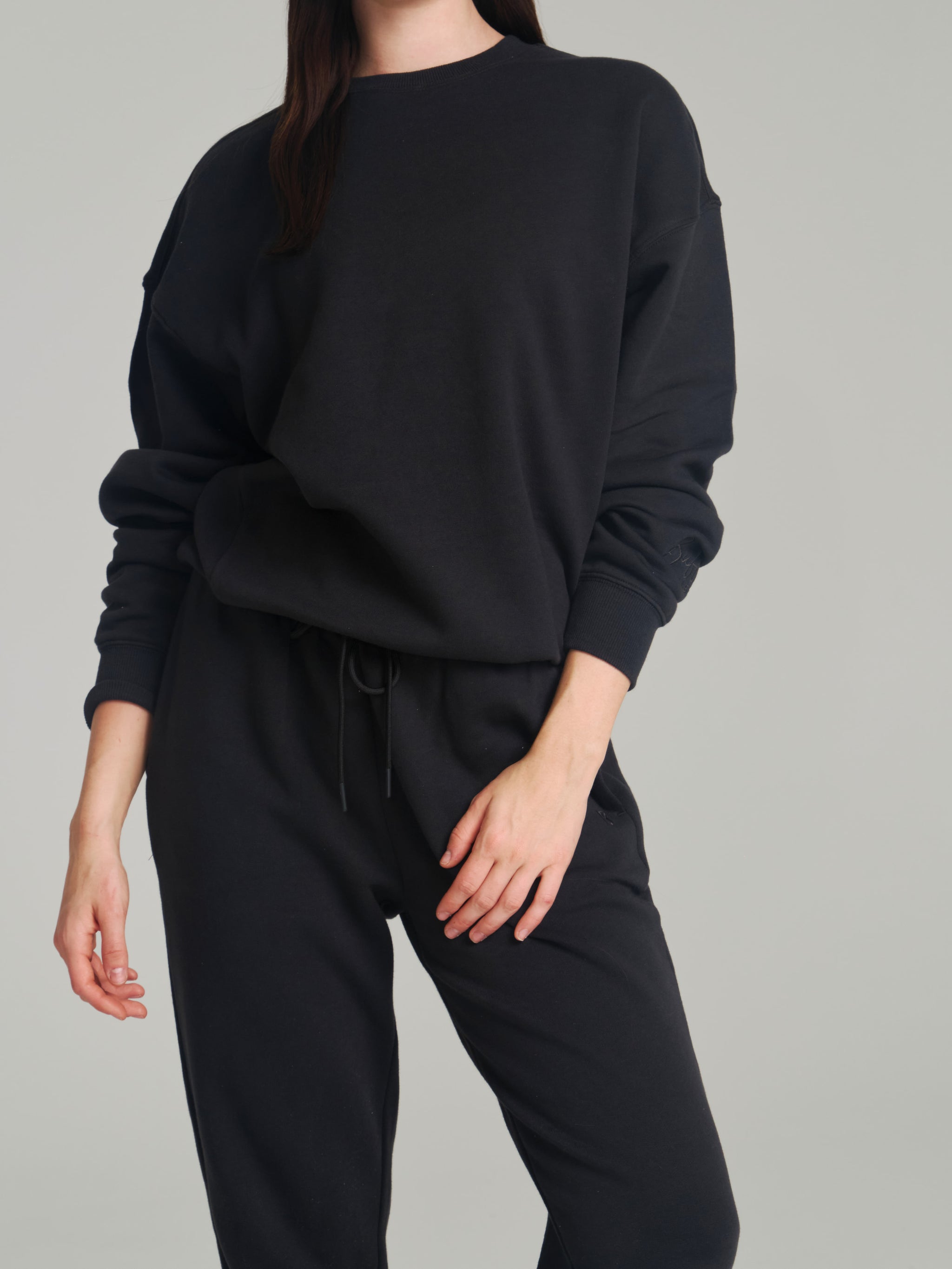 Threads Crew Pullover - Onyx Black