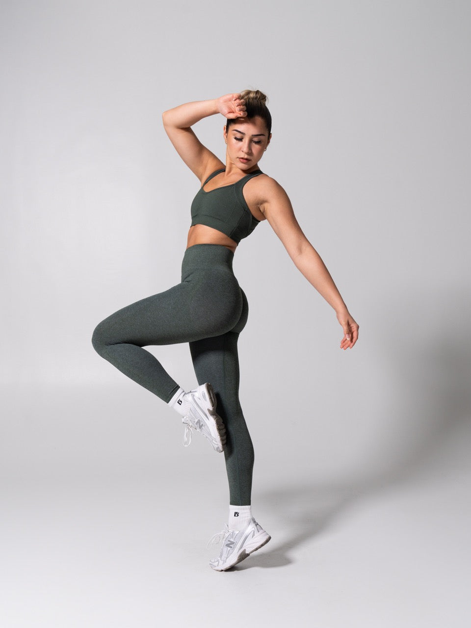 **PREORDER** Miracle Seamless Legging - Heather Limon Pepino