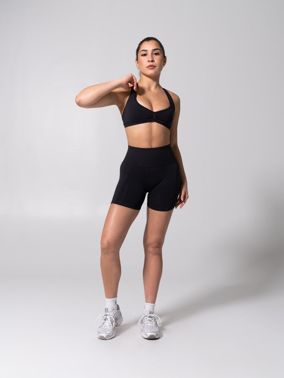 **PREORDER** Miracle Seamless Short 4.5" - Heather Charcoal