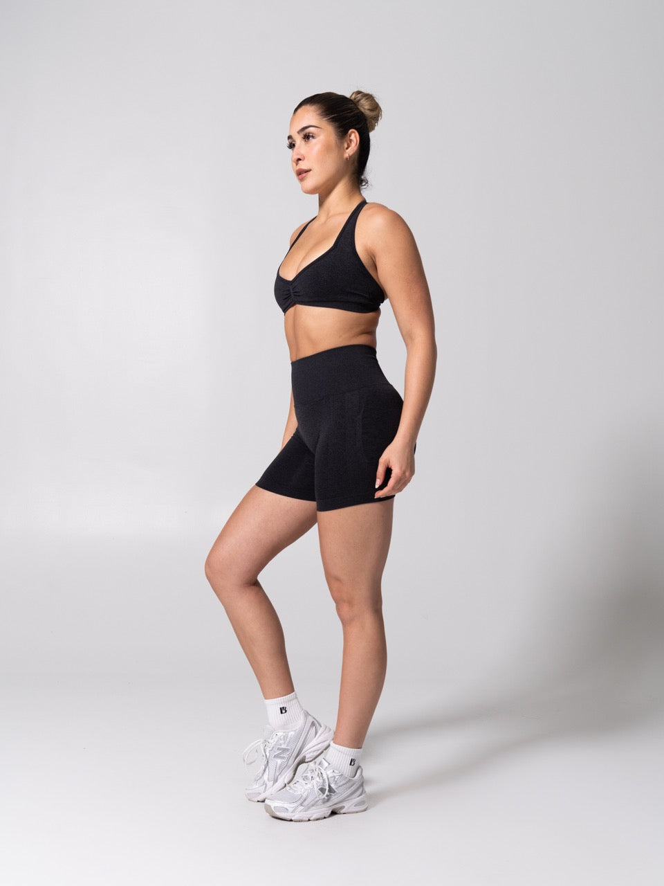 **PREORDER** Miracle Seamless Short 4.5" - Heather Charcoal