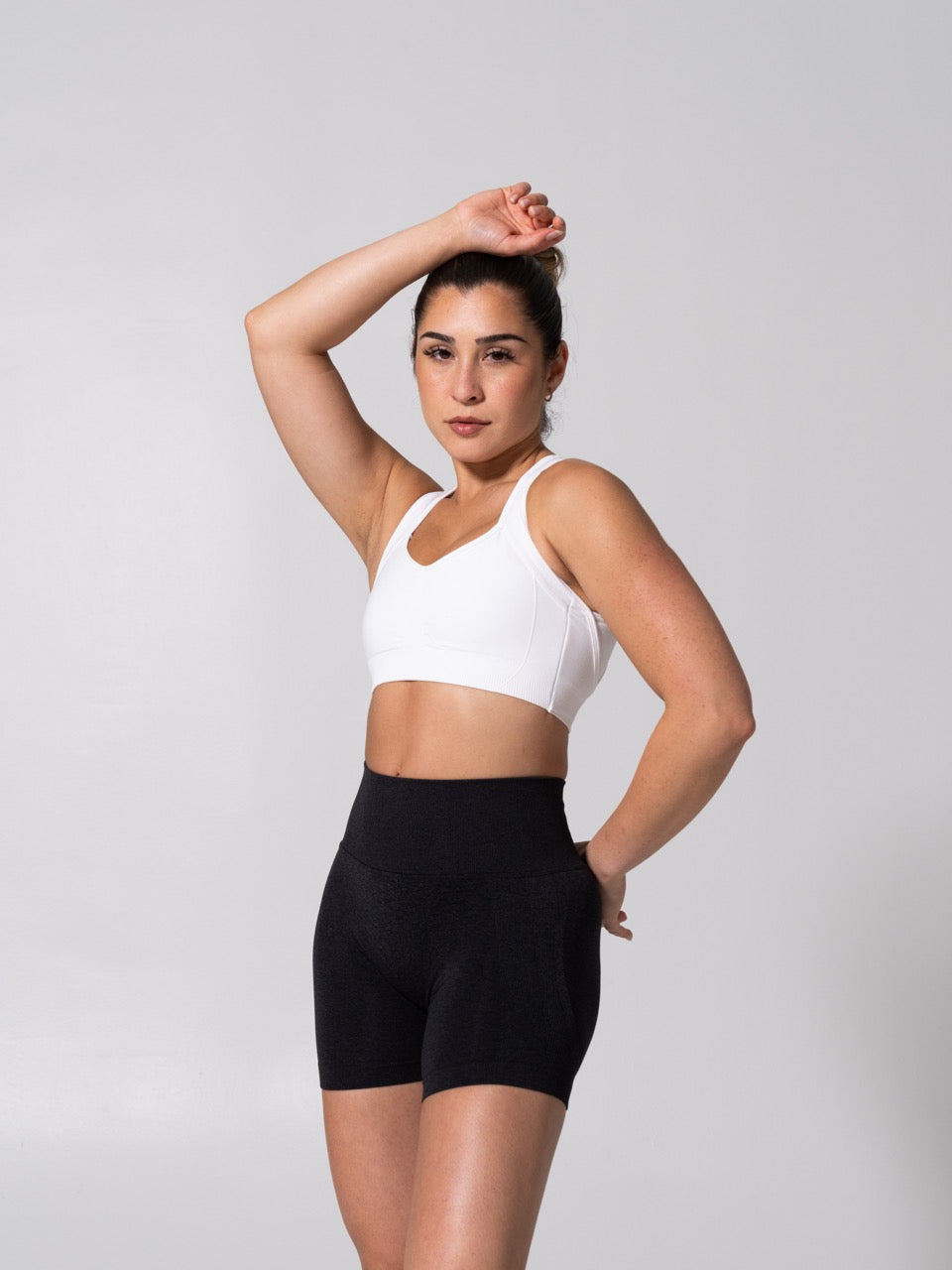 **PREORDER** Vida Seamless Sports Bra - White