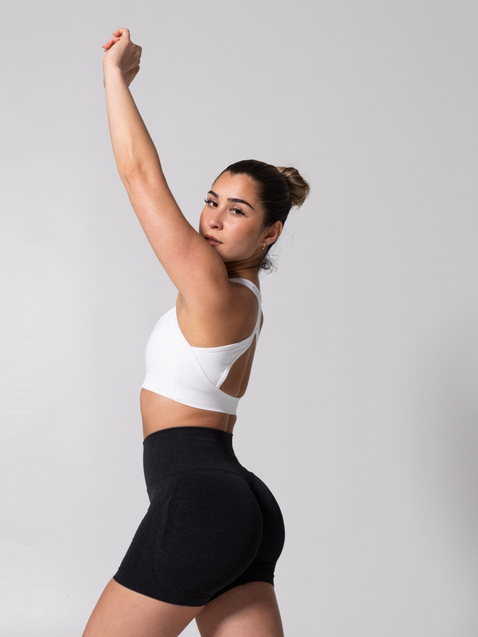 **PREORDER** Vida Seamless Sports Bra - White