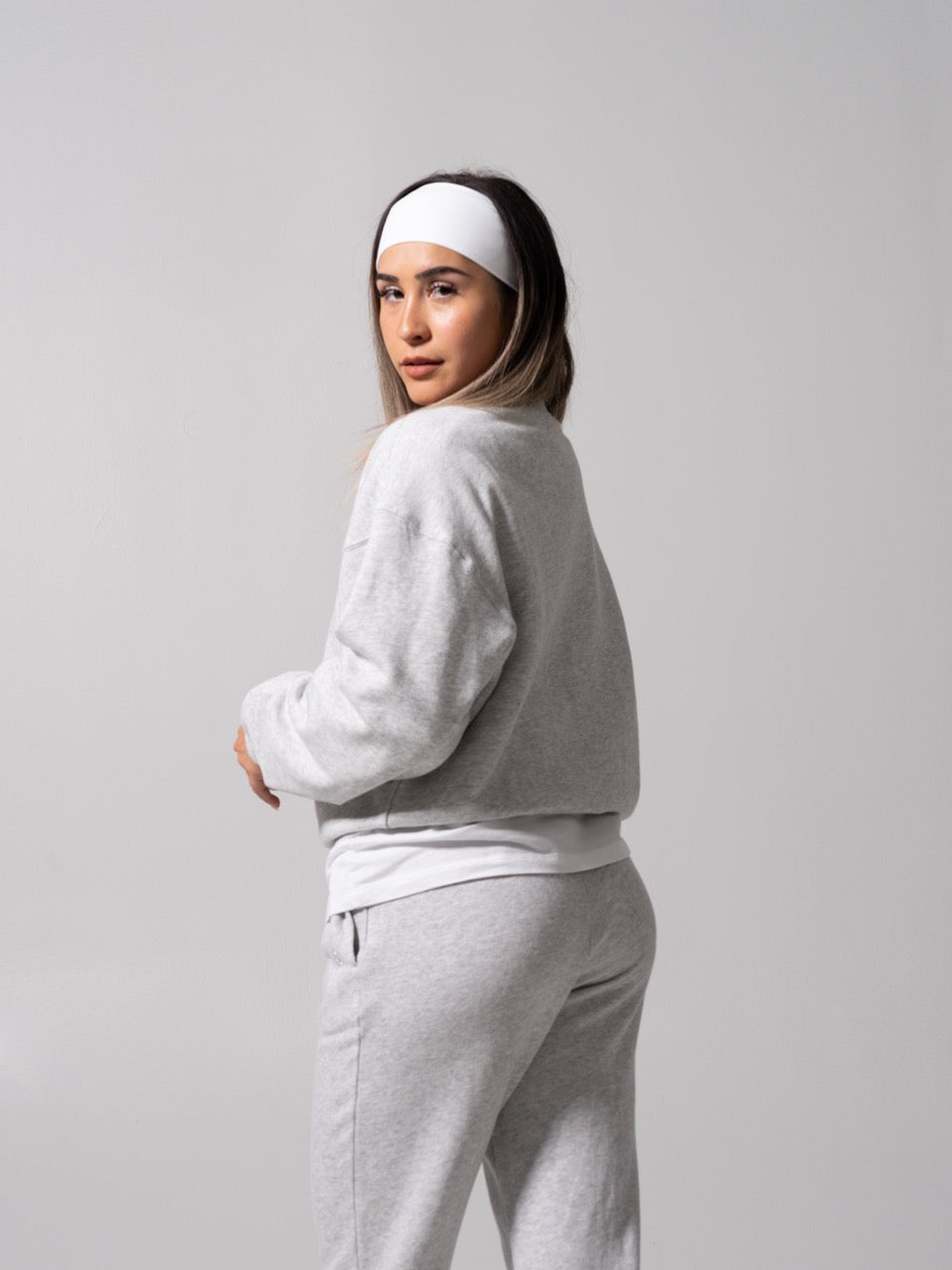 Threads Crew Pullover - Heather Grey