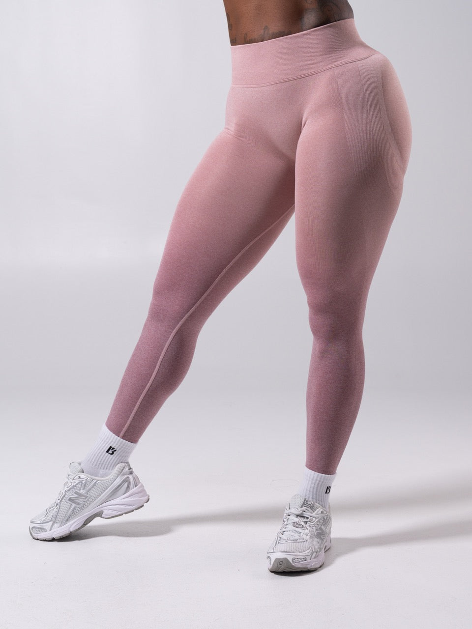 **PREORDER** Miracle Seamless Hip Rise Legging - Heather Rose Ombre