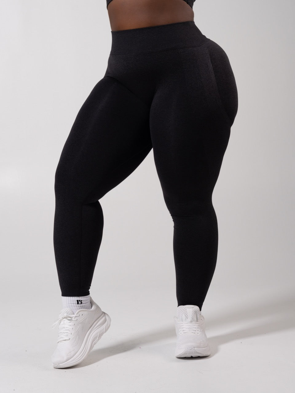 **PREORDER** Miracle Seamless Hip Rise Legging - Heather Charcoal