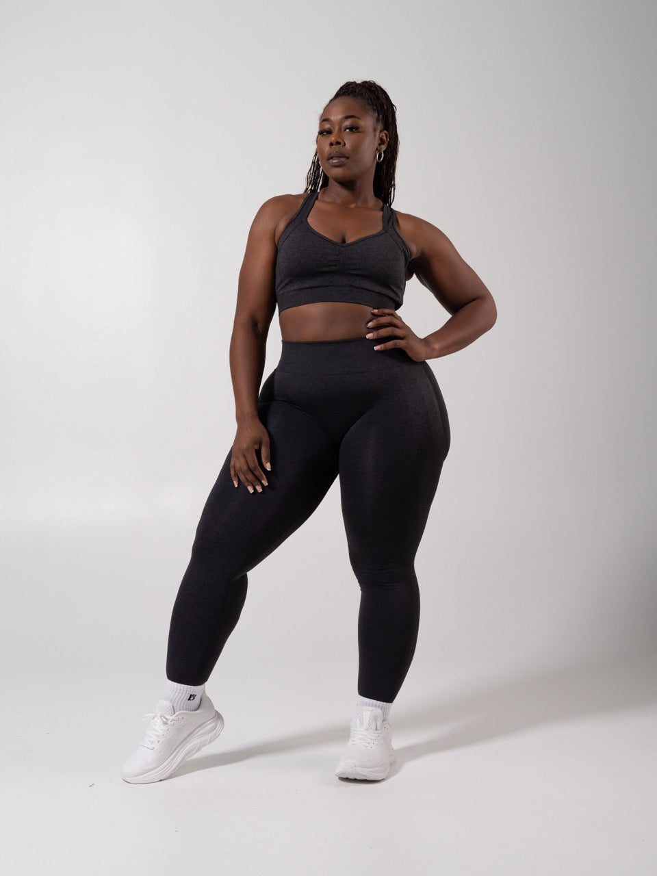 **PREORDER** Miracle Seamless Hip Rise Legging - Heather Charcoal