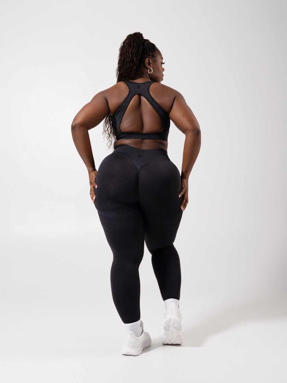 **PREORDER** Miracle Seamless Hip Rise Legging - Heather Charcoal